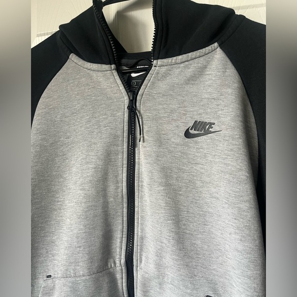 Men’s Nike Tech Fleece | Size Medium - Picture 2 of 7